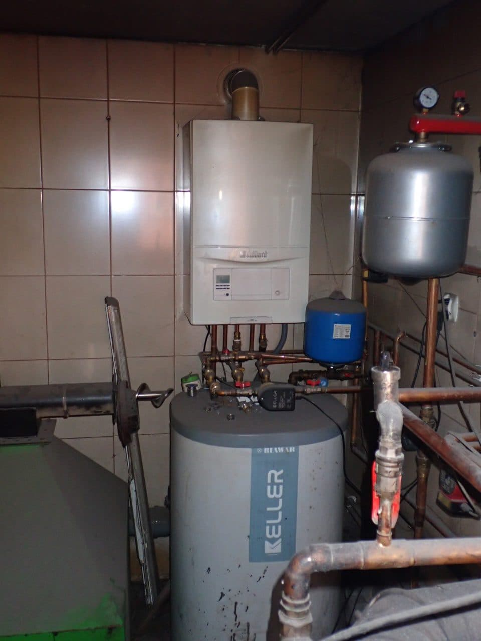 Działka nr 210 zabudowana budynkiem mieszkalnym i gospodarczym – zdjęcie 18 z 20