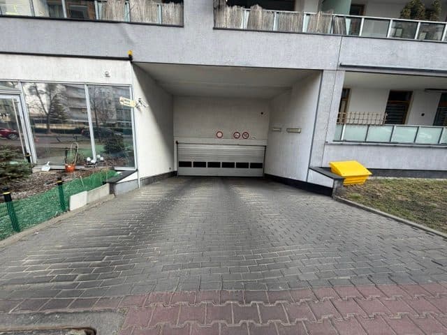 miejsce postojowe – zdjęcie 4 z 9
