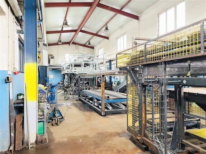działki nr 37/3, 37/12, 37/16, 37/17, 37/22 o pow. 1,669 ha zabudowane budynkami produkcyjno- magazynowymi oraz budynkiem socjalno- biurowym – zdjęcie 8 z 13