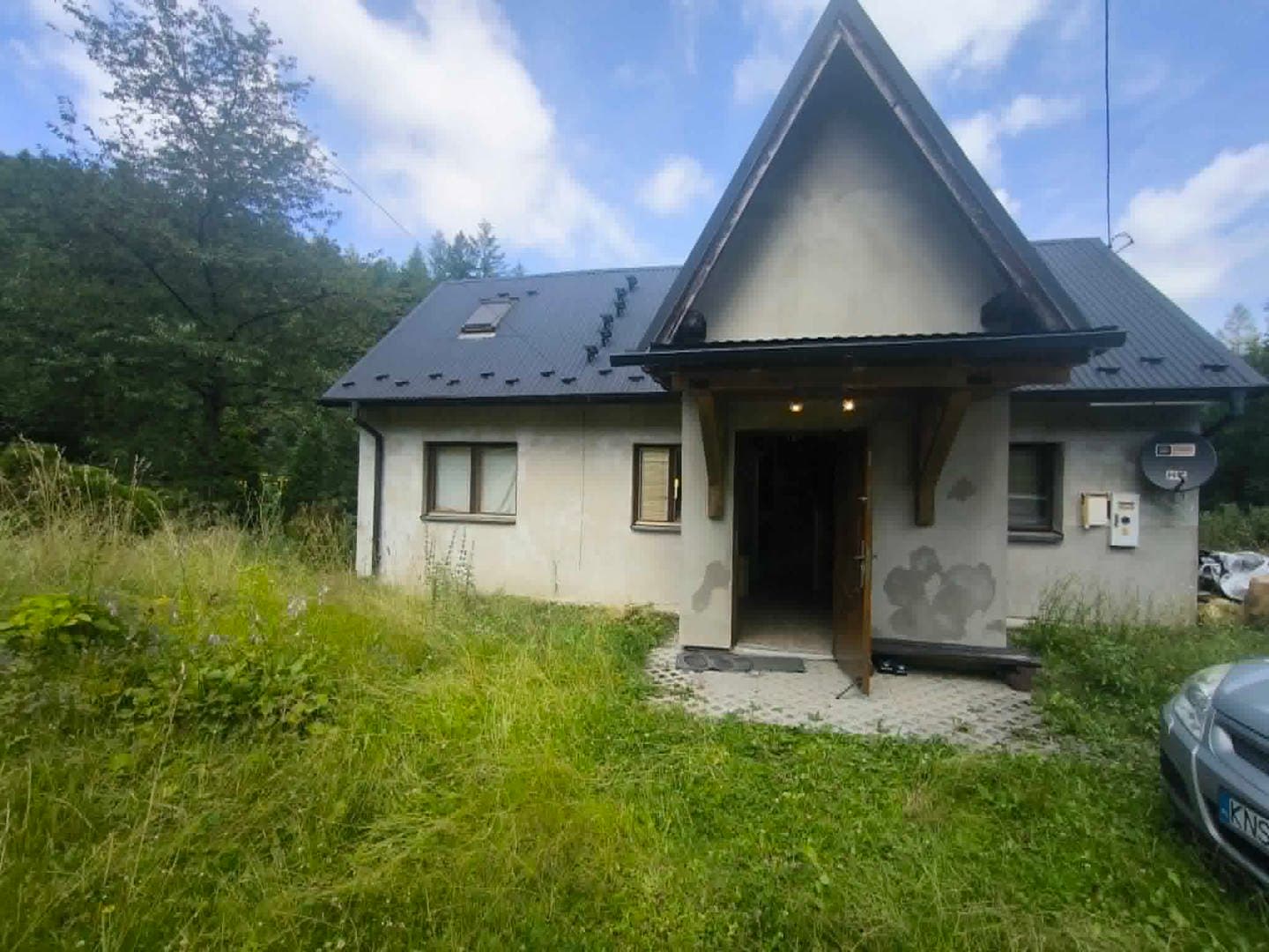 Działka ew. nr 831/1 o pow. 1,0720 ha, zabudowana budynkiem mieszkalnym o pow. użytkowej 66,03 m2 w miejscowości Gaboń