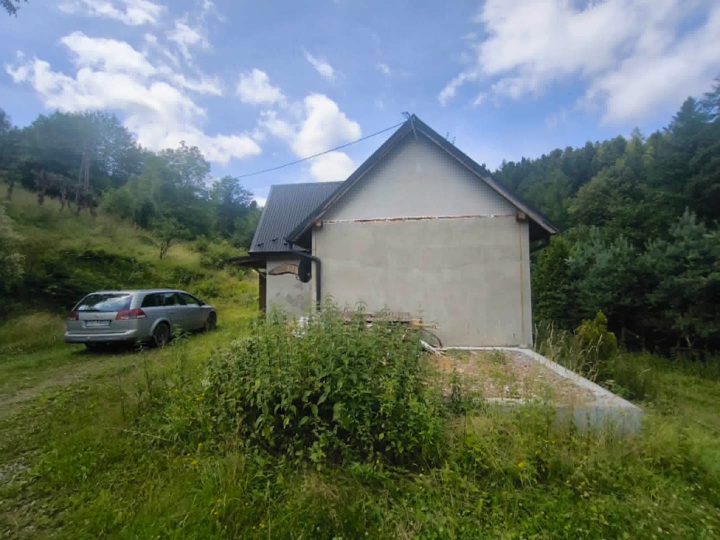 Działka ew. nr 831/1 o pow. 1,0720 ha, zabudowana budynkiem mieszkalnym o pow. użytkowej 66,03 m2 w miejscowości Gaboń – zdjęcie 2 z 4