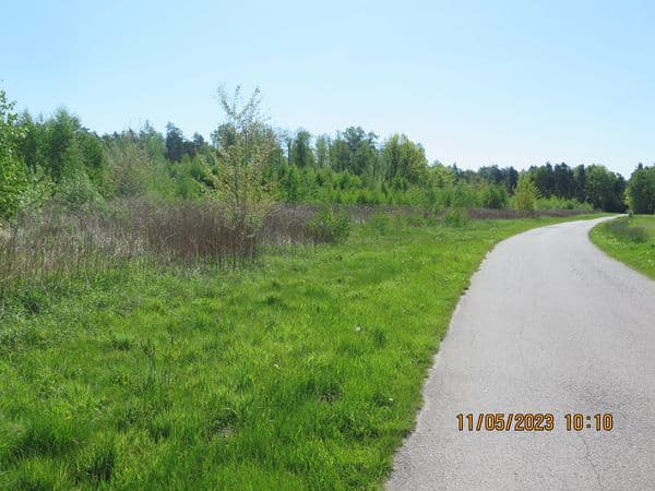 Działka niezabudowana – zdjęcie 2 z 2