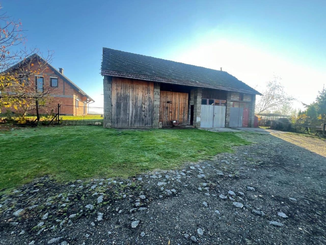 udział w wysokości 1/2 części zabudowanej nieruchomości - działka nr 204/2 o pow. 1530m2 – zdjęcie 9 z 13