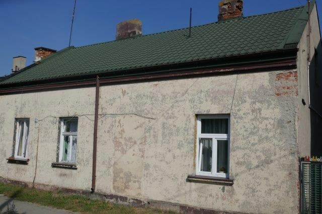 dz. gruntu o nr. ewid. 670, pow. 0,083ha, dom o pow. 110m2, bud. gospod-garażowy – zdjęcie 3 z 8