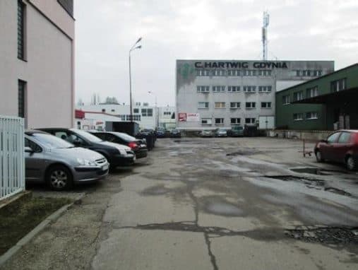 1/2 części nieruchomości gruntowej zabudowanej budynkiem położonej: Poznań, ul. Zwierzchowskiego 33 wraz z udziałami 1/8 oraz 3/24 nieruchomości gruntowej, które stanowią wewnętrzną drogę dojazdową – zdjęcie 12 z 19