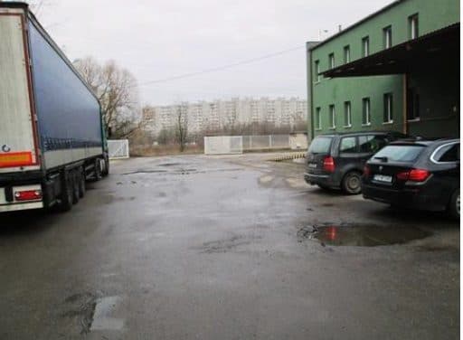 1/2 części nieruchomości gruntowej zabudowanej budynkiem położonej: Poznań, ul. Zwierzchowskiego 33 wraz z udziałami 1/8 oraz 3/24 nieruchomości gruntowej, które stanowią wewnętrzną drogę dojazdową – zdjęcie 7 z 19