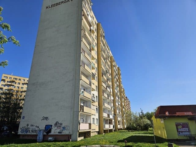 spółdzielcze własnościowe prawo do lokalu mieszkalnego z przynależną piwnicą
