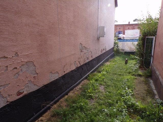 lokal mieszkalny - 3 pokoje, spiżarnia, kuchnia, przedpokój, łazienka na parterze, pokój na poddaszu o pow. 89,2300 m2, udział związany z własnościa lokalu 625 / 1000 – zdjęcie 16 z 20