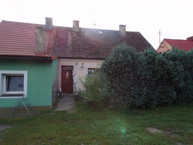 lokal mieszkalny - 3 pokoje, spiżarnia, kuchnia, przedpokój, łazienka na parterze, pokój na poddaszu o pow. 89,2300 m2, udział związany z własnościa lokalu 625 / 1000 – zdjęcie 18 z 20
