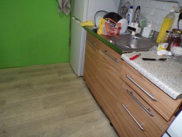 lokal mieszkalny - 3 pokoje, spiżarnia, kuchnia, przedpokój, łazienka na parterze, pokój na poddaszu o pow. 89,2300 m2, udział związany z własnościa lokalu 625 / 1000 – zdjęcie 9 z 20