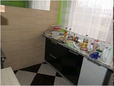 Prawo własności lokalu mieszkalnego w Płocku przy ul. Chopina 61/16 wraz z pomieszczeniem przynależnym, udziałem w częściach wspólnych budynku i w gruncie.