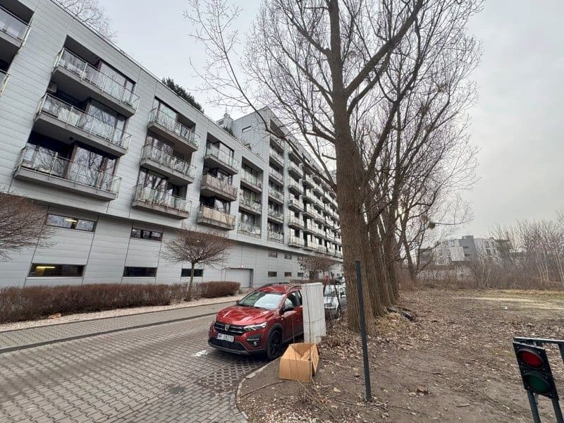 nieruchomość lokalowa – zdjęcie 2 z 9