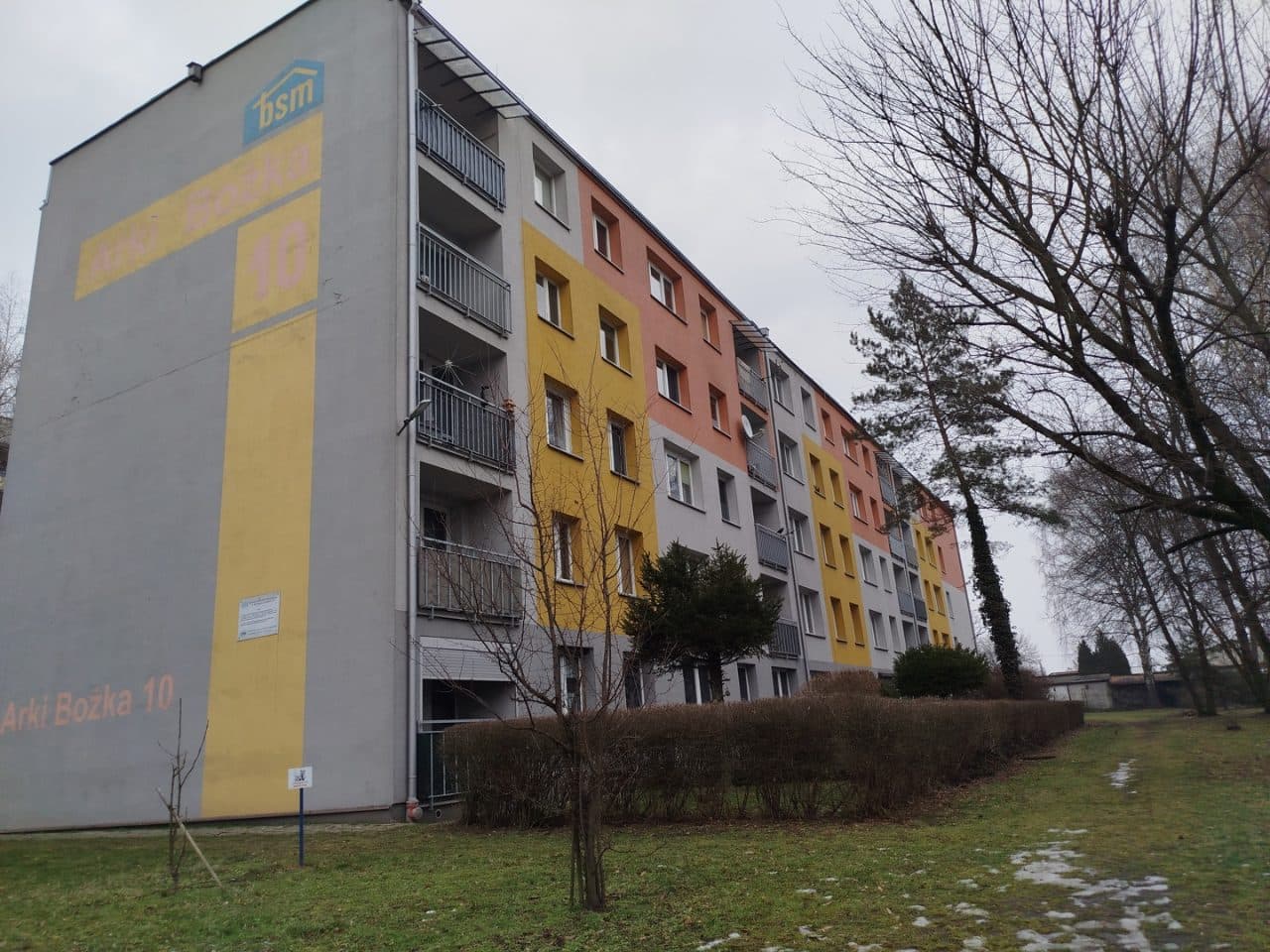 nieruchomość zapisana w KW KA1Y/00062890/0 opisana jako LOKAL STANOWIĄCY ODRĘBNĄ NIERUCHOMOŚĆ. Położenie BYTOM, ARKI BOŻKA, 10 /48. – zdjęcie 2 z 15