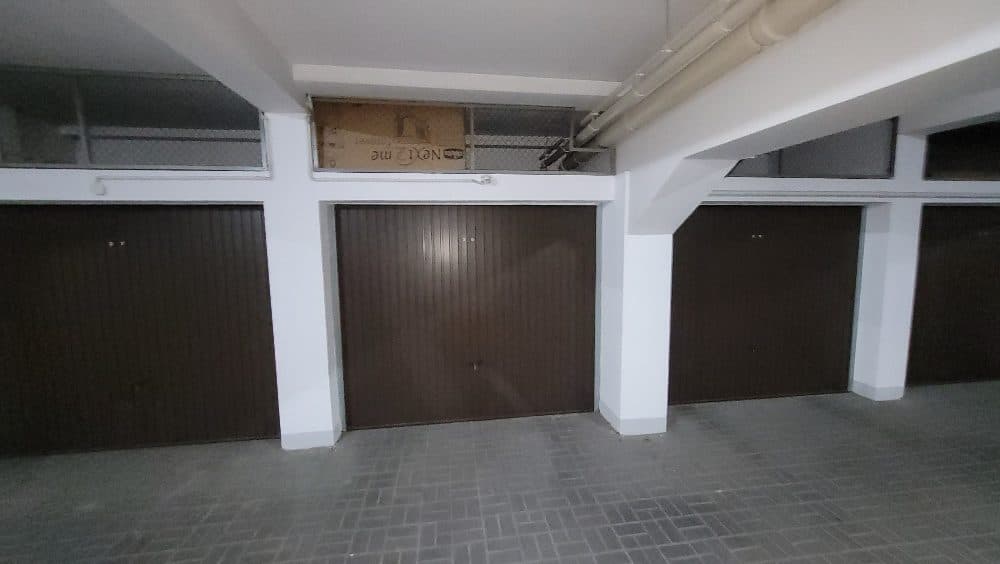 Lokal stanowiący odrębną nieruchomość o pow. 62,1 m2 (46,80 m2 lokal mieszkalny + 15,30 m2 garaż) wraz z udziałem właściciela we współwłasności części wspólnych budynku – zdjęcie 6 z 7