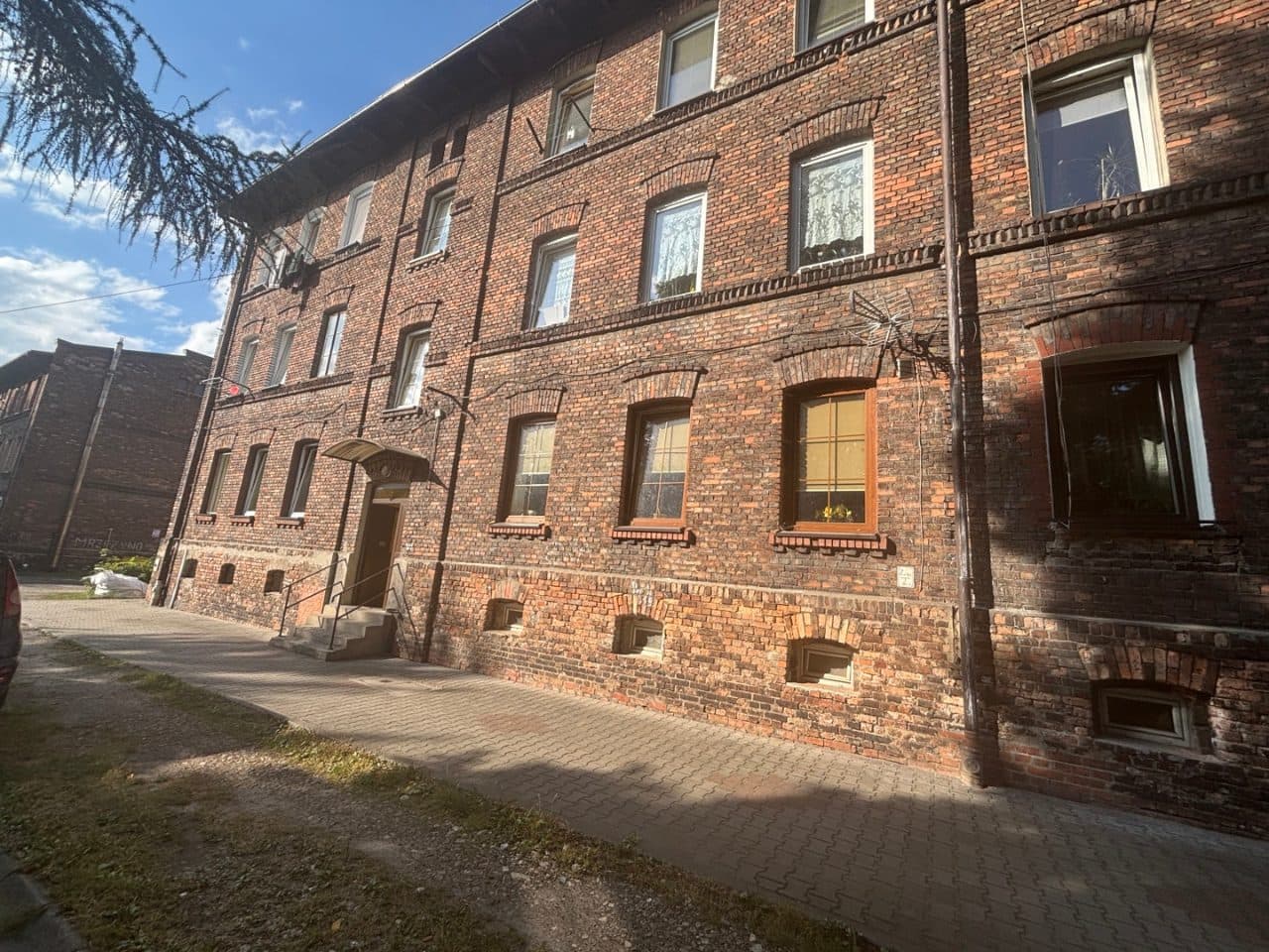 lokal mieszkalny stanowiący odrębną nieruchomość