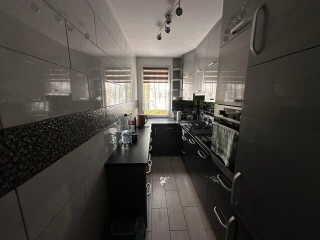 lokal mieszkalny o pow. 64,80 M2, wraz z piwnicą o pow. 2,10 m2 – zdjęcie 3 z 10