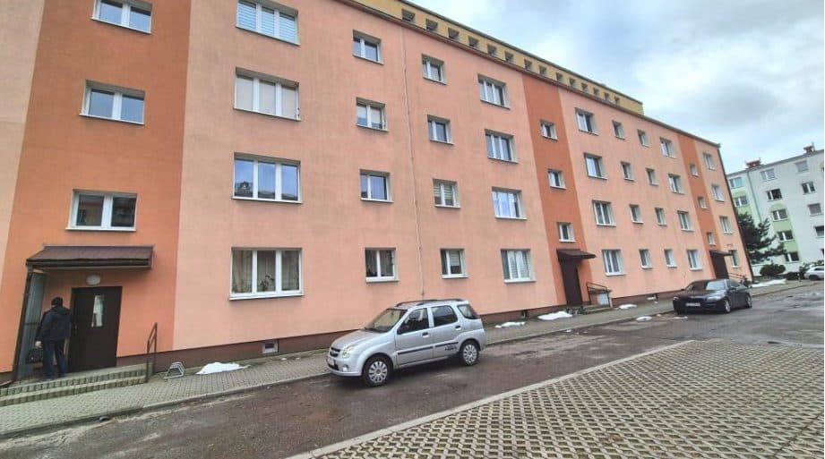 lokal stanowiący odrębną nieruchomość - lokal mieszkalny o pow. 32,14 m2